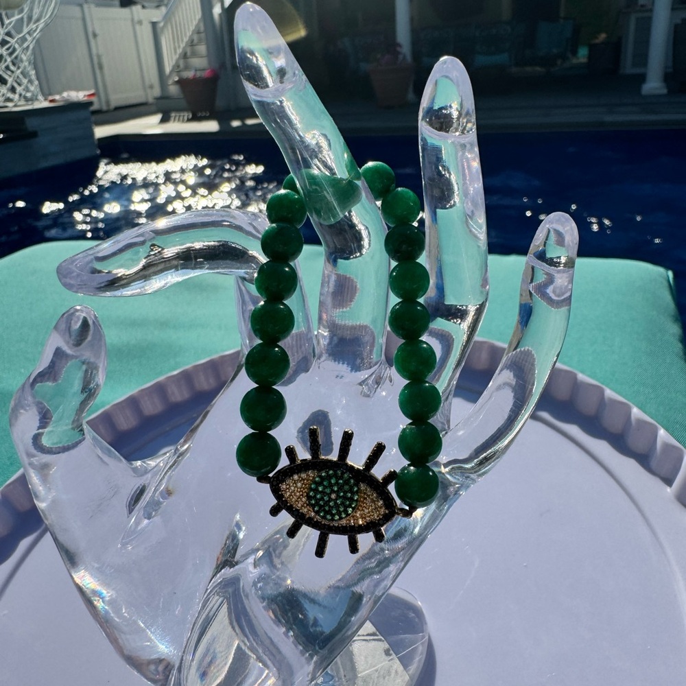 Green Beaded Evil Eye Bracelet - Picture 4 of 4